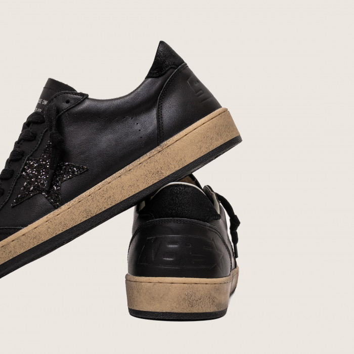 Golden Goose Ball Star / Black glitter star and suede heel tab / Ночь