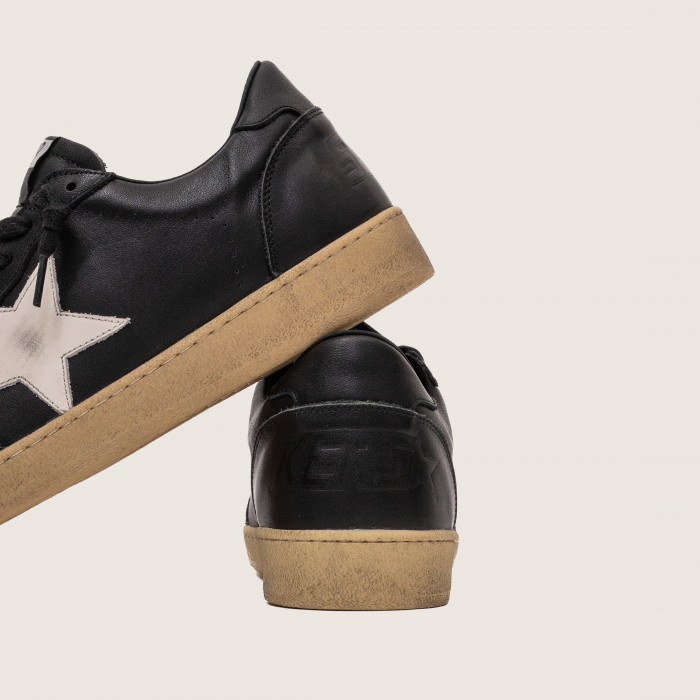 Golden Goose Ball Star / Черные белая звезда муж